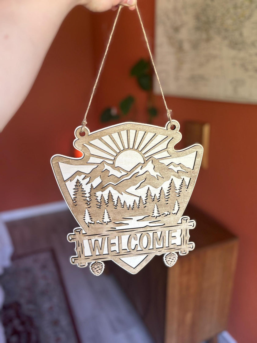 Mountain Welcome Sign – Wooden Door Hanger